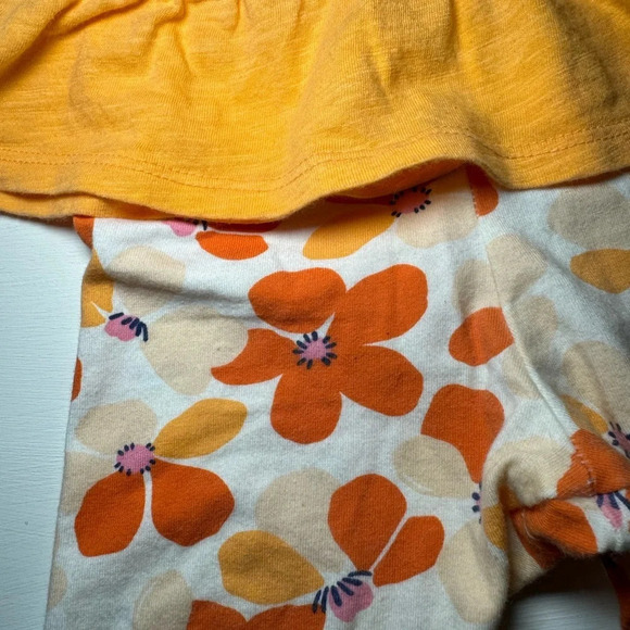 Baby Girl Orange Blouse and Floral Pants Set 12 months - Picture 5 of 6